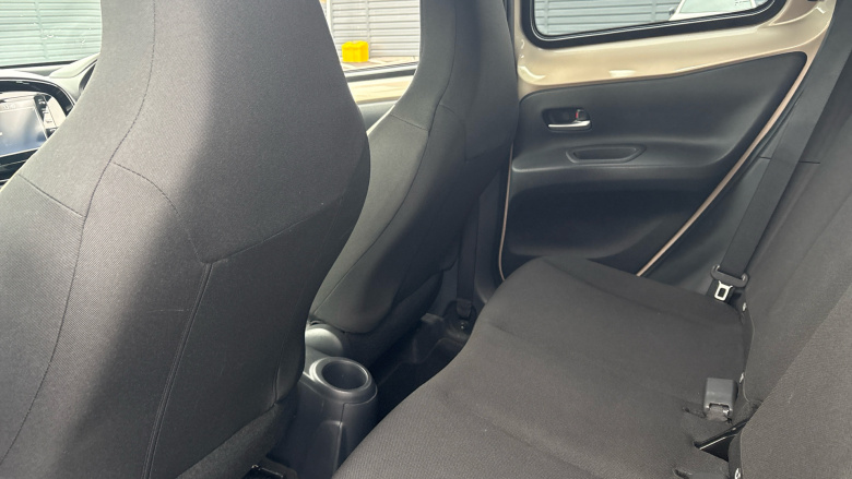 Toyota Aygo X 1.0 VVT-i Edge 5dr Petrol Hatchback